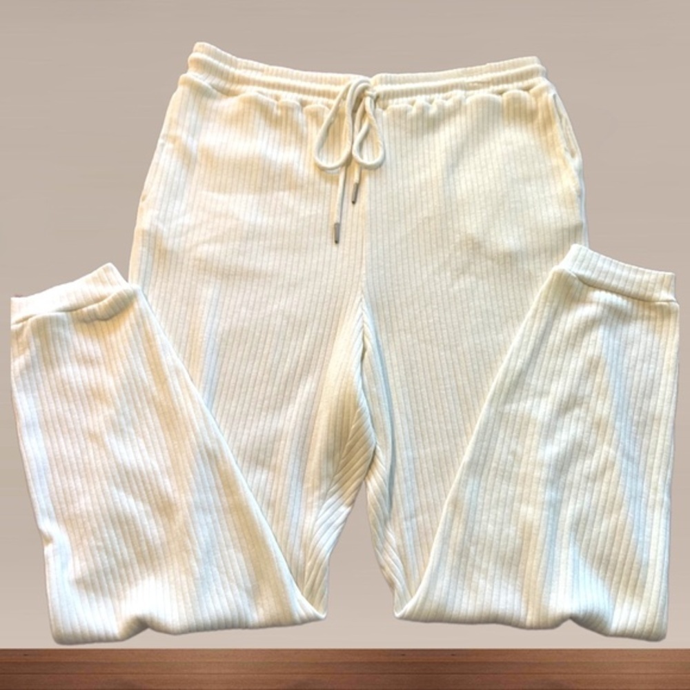 COPPER Key Ribbed Drawstring Jogger Pants with Pockets in Off White. - Picture 5 of 12